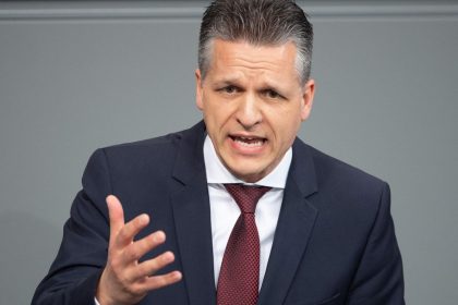 Bundeswehr stärken Deutschlands Antwort auf Russland - Torsten Frei