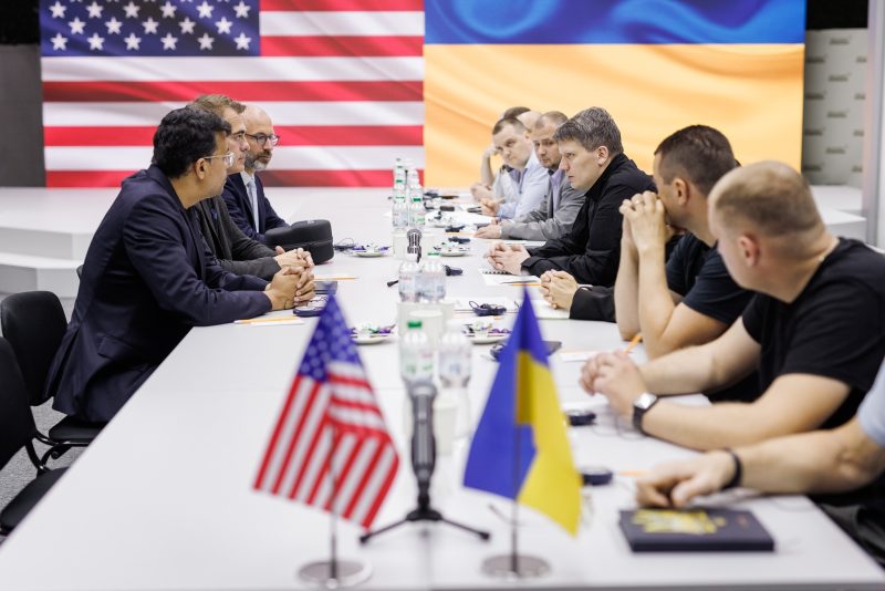 Partnerschaft zwischen Axon und der Ukraine zur Stärkung der elektronischen Kriegsführung und Drohnenabwehr