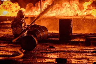 Russische Drohnenangriffe treffen SOCAR-Öldepots