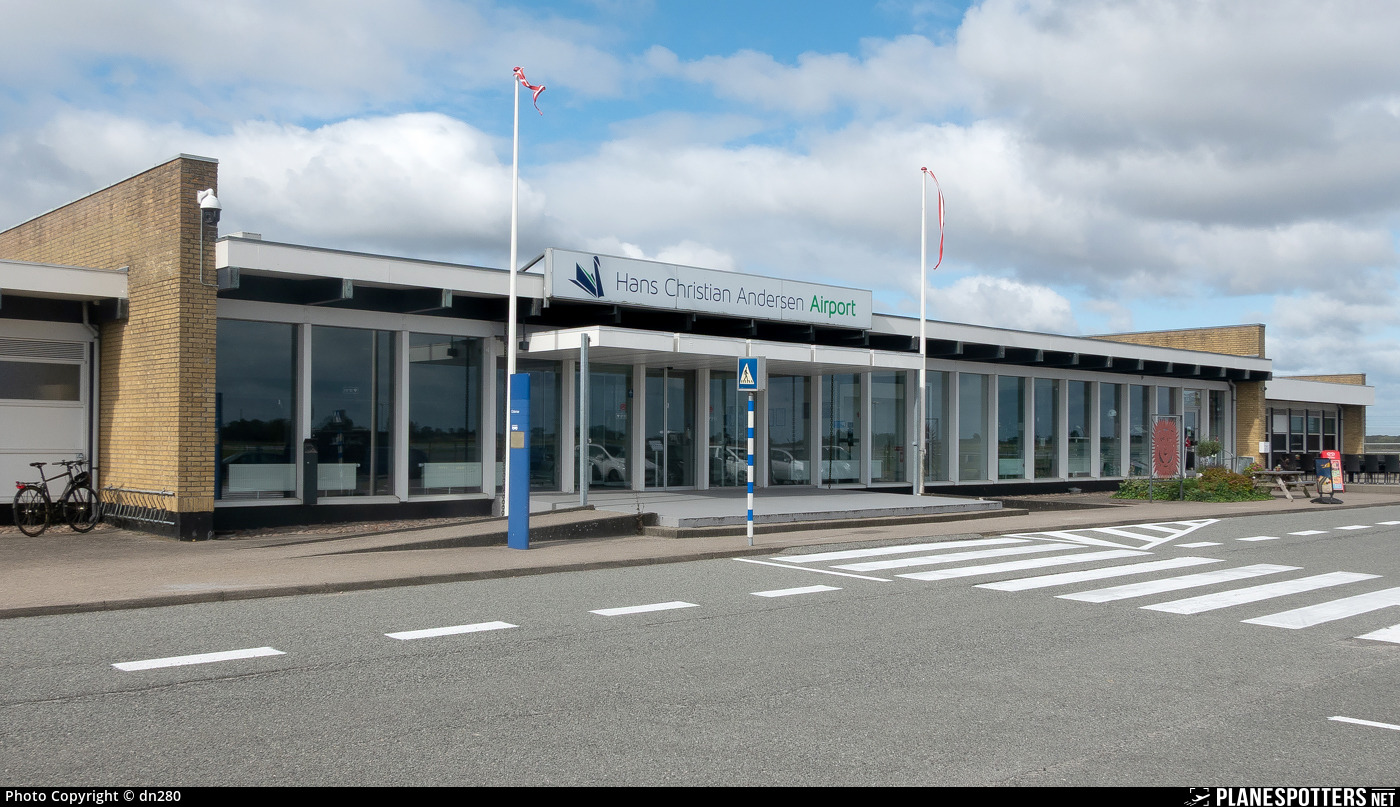 Aalborg Flughafen Drohnen stoppen Flugbetrieb erneut