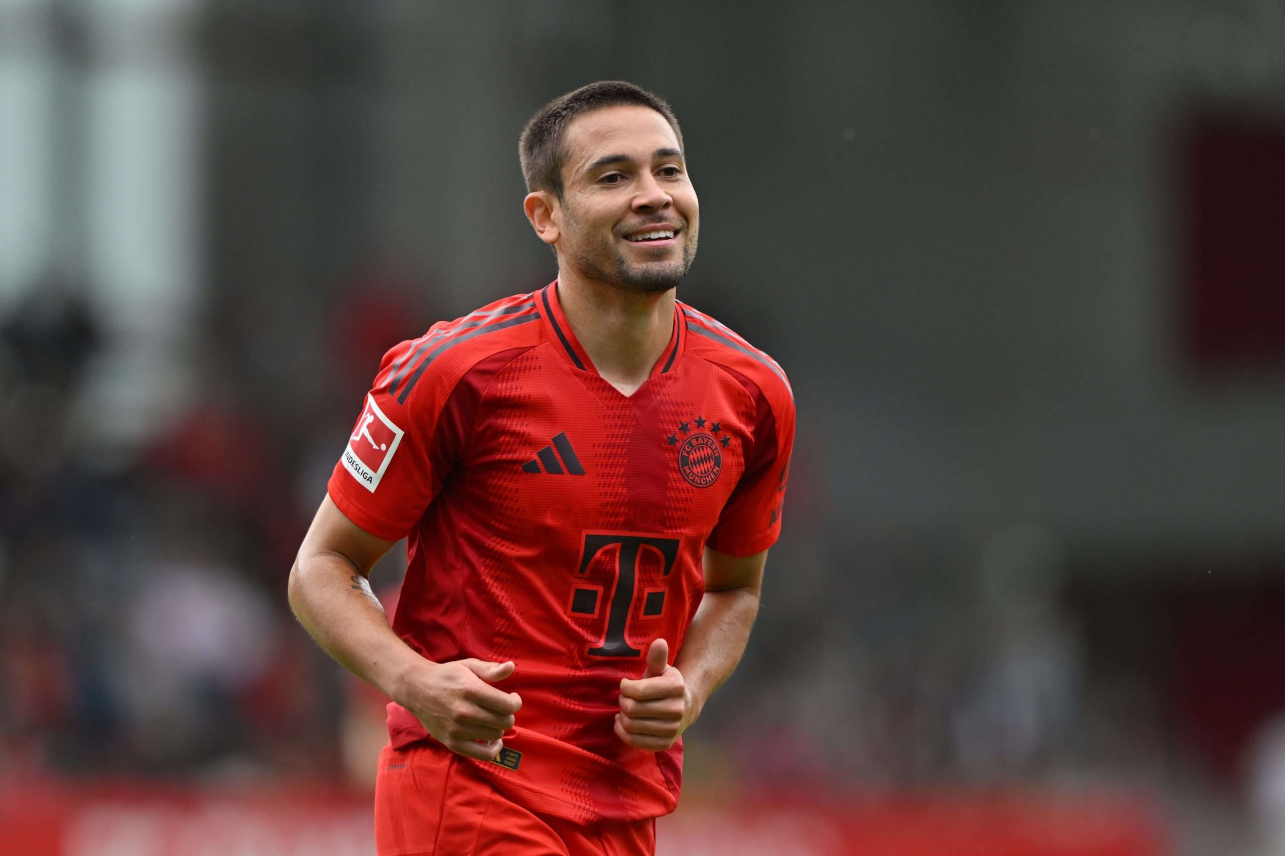 Will Raphael Juventus will Raphael Guerreiro von Bayern verpflichten