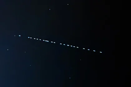 Starlink-Satelliten verglühen täglich über Nordamerika