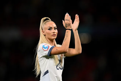 Fußballstar Alisha Lehmann zeigt freizügiges Shooting auf Instagram