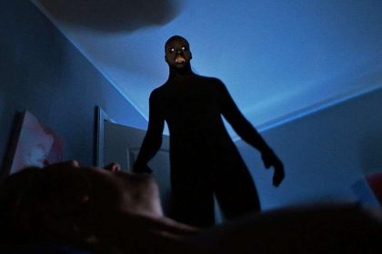 Schlafparalyse ist ein beängstigender Zustand zwischen Schlaf und Wachsein. Erfahren Sie, warum sie entsteht und wie man Symptome reduziert und vorbeugt.