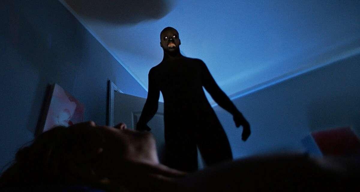 Schlafparalyse ist ein beängstigender Zustand zwischen Schlaf und Wachsein. Erfahren Sie, warum sie entsteht und wie man Symptome reduziert und vorbeugt.