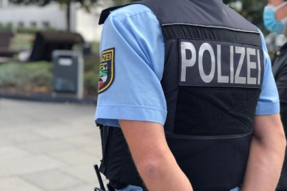 Polizei Hamburg schlägt Alarm wegen KI-Fake-Profilen