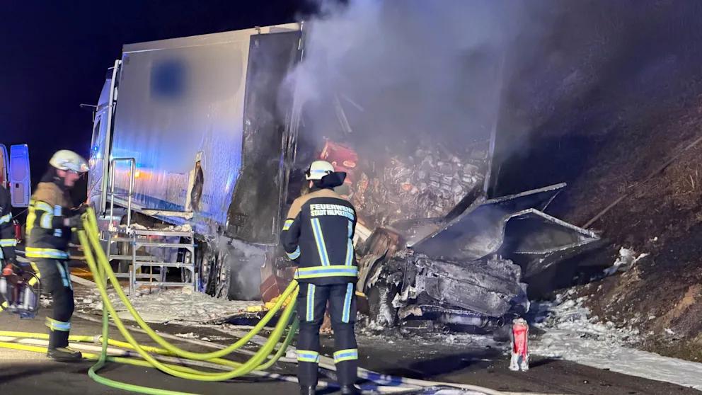 A9 Autobahn Sperrung nach tödlichem Unfall bei Polizeiverfolgung
