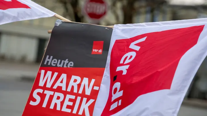 Warnstreik im ÖPNV Mitteldeutschland 2026: Magdeburg, Sachsen und Thüringen betroffen. Wo Busse und Straßenbahnen jetzt ausfallen