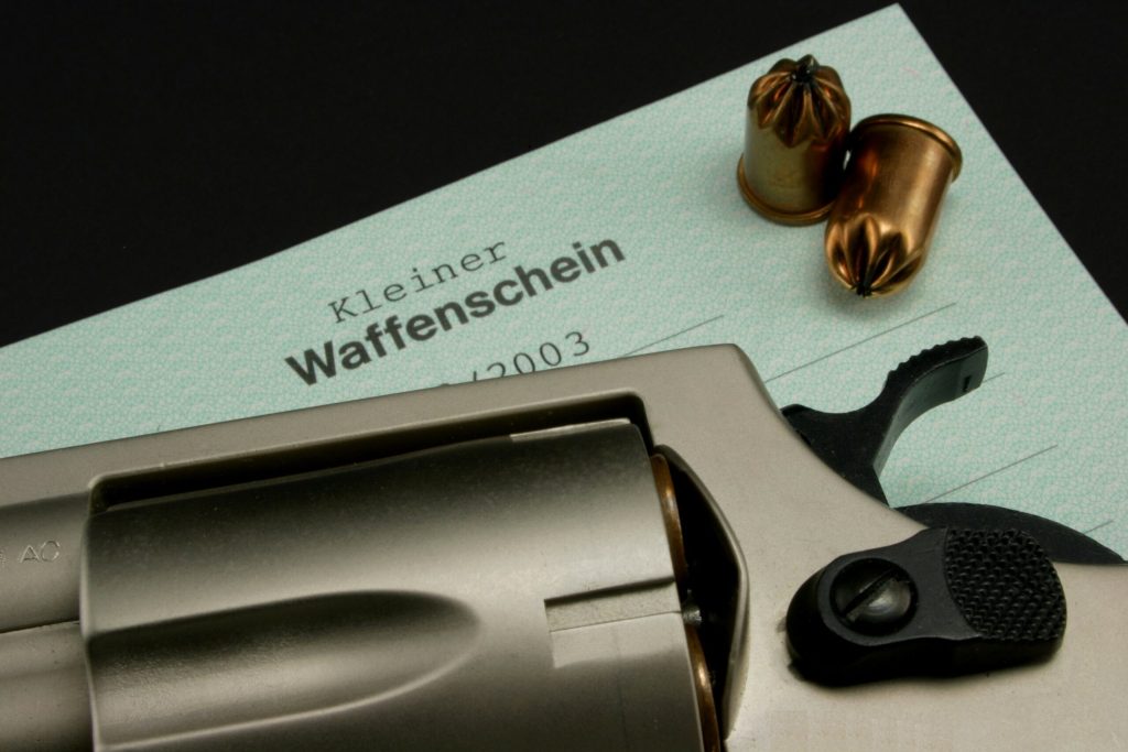 Kleinen Waffenschein beantragen in Deutschland 2026: So läuft der Antrag Schritt für Schritt ab