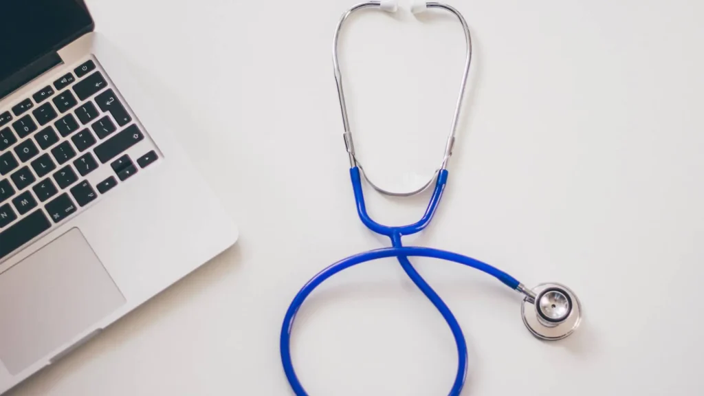 PKV Beitragserhöhung 2026: Warum Versicherte jetzt deutlich mehr zahlen. Ursachen und Folgen für Versicherte