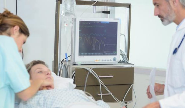 Meningitis erkennen: Symptome und Risiken im Überblick. Aktuelle Lage und wichtige Hinweise