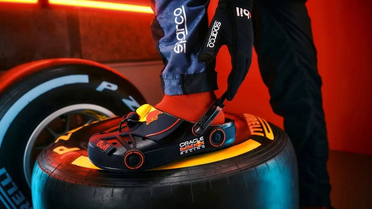 Red Bull Racing x Crocs: Preise, Modelle und Verkaufsstart der neuen F1-Schuhe