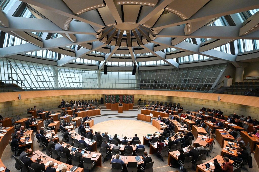 Öffentlicher Dienst 2026: Wo Beschäftigte im öffentlichen Dienst mehr Geld bekommen