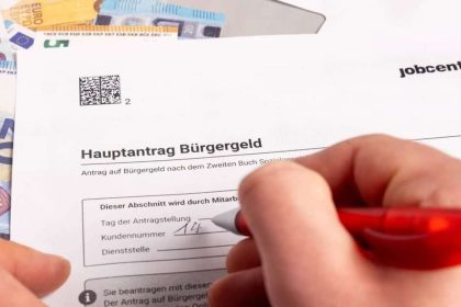 Bürgergeld Höhe 2026: Wie viel Geld bekommt eine Person, Paar und Familie?