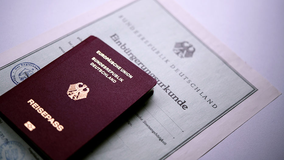 Einbürgerung in Deutschland 2026: Voraussetzungen und Antrag