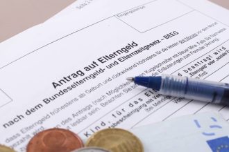 Elterngeld beantragen 2026: Antragsformular, Unterlagen und Online-Antrag