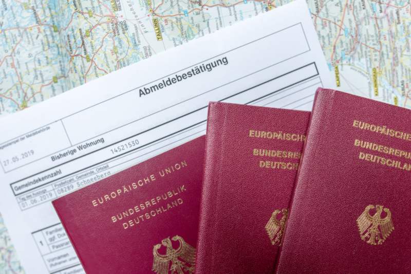 Abmeldung aus Deutschland 2026: Wann nötig und wie geht's?
