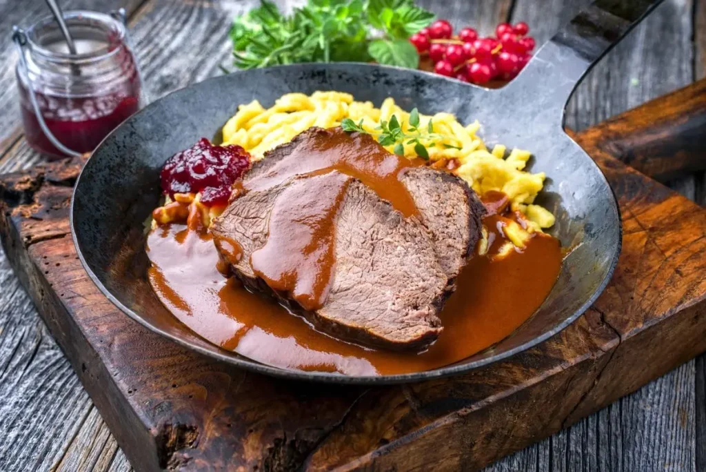 Sauerbraten Rezept: Rheinisch und klassisch zubereitet