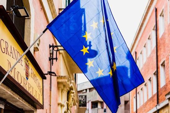 Blaue Karte EU 2026 in Deutschland: Voraussetzungen und Vorteile