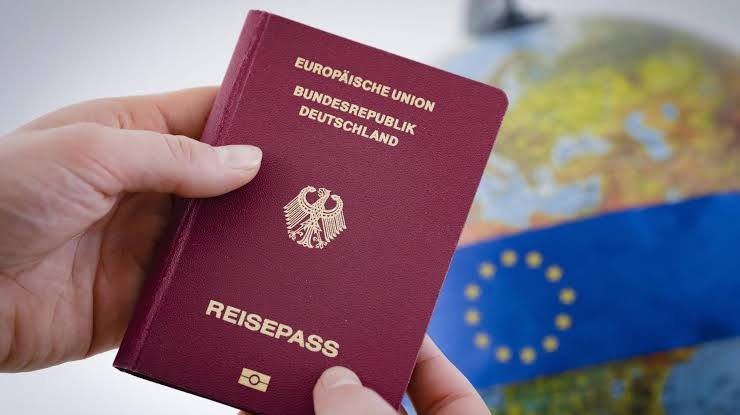 Reisepass beantragen 2026: Express, Kosten und Bearbeitungszeit