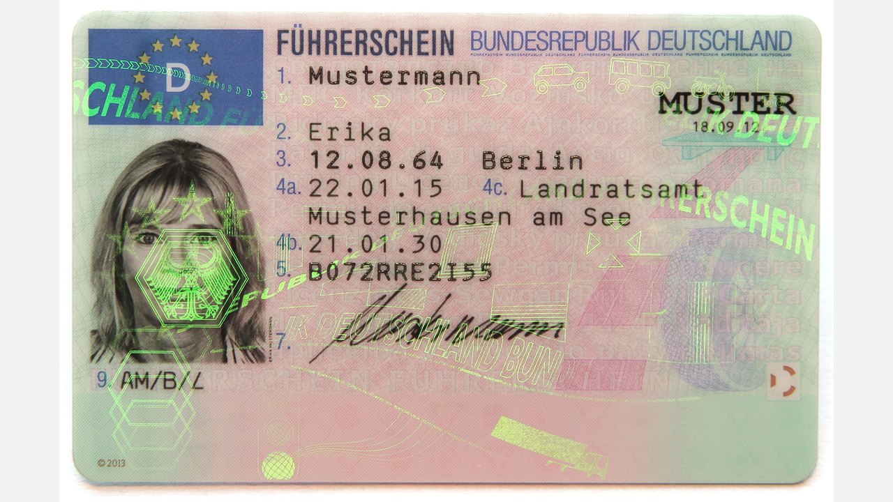Muster des EU-Kartenführerscheins der Bundesrepublik Deutschland, Vorderseite